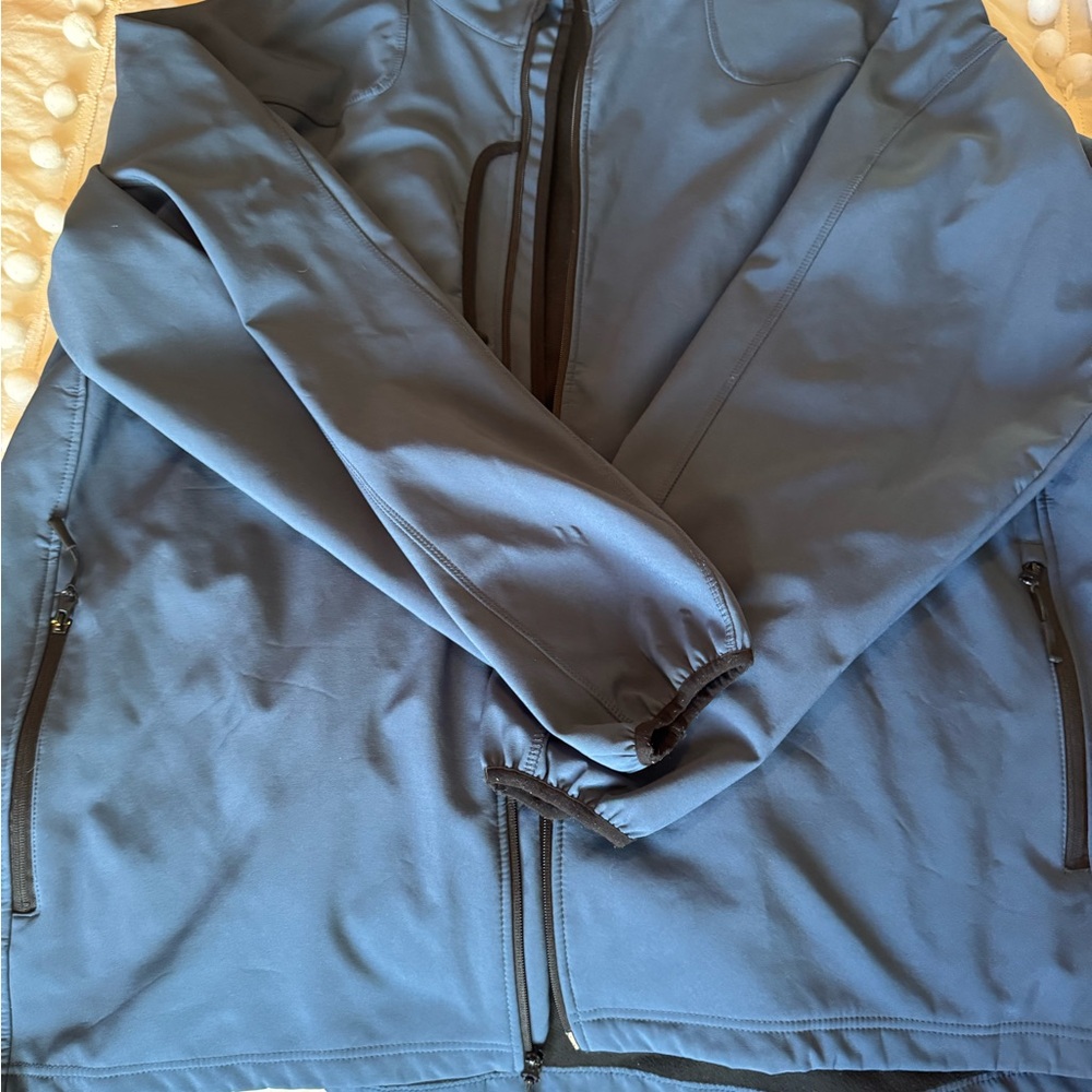 Men's Performance Jacket in Navy Blue